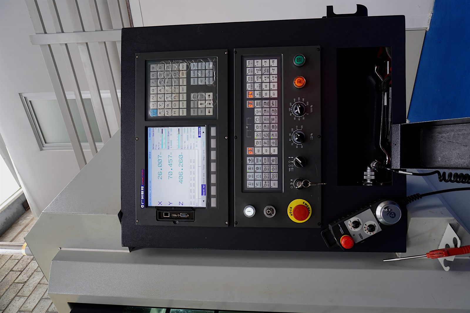 Panel de control de maquinaria CNC