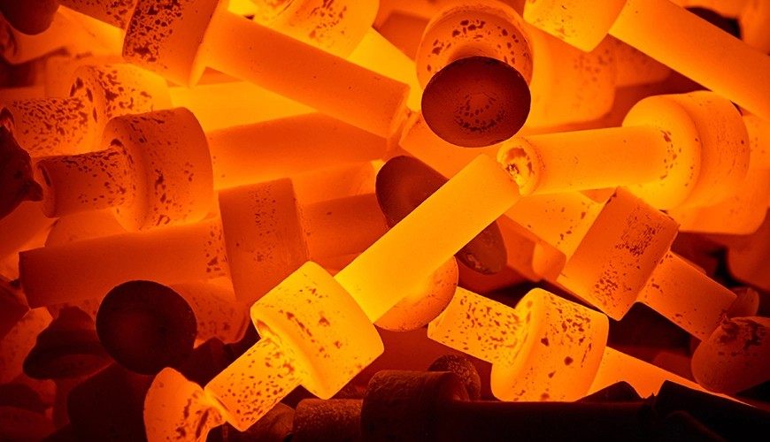 Piezas incandescentes en tratamiento térmico